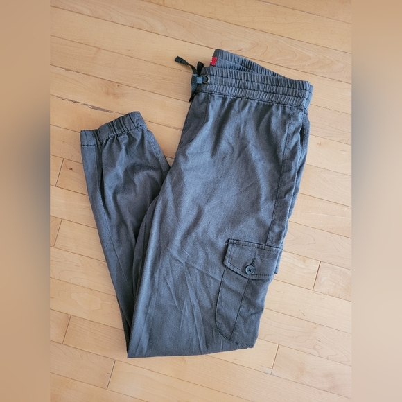 Olive Green Sateen Cargo Style Jogger UNIONBAY - Picture 1 of 5